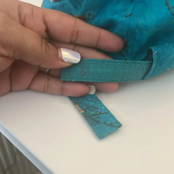 Real Tree turquoise one size fit most hat, Velcro back - Picture 5 of 5